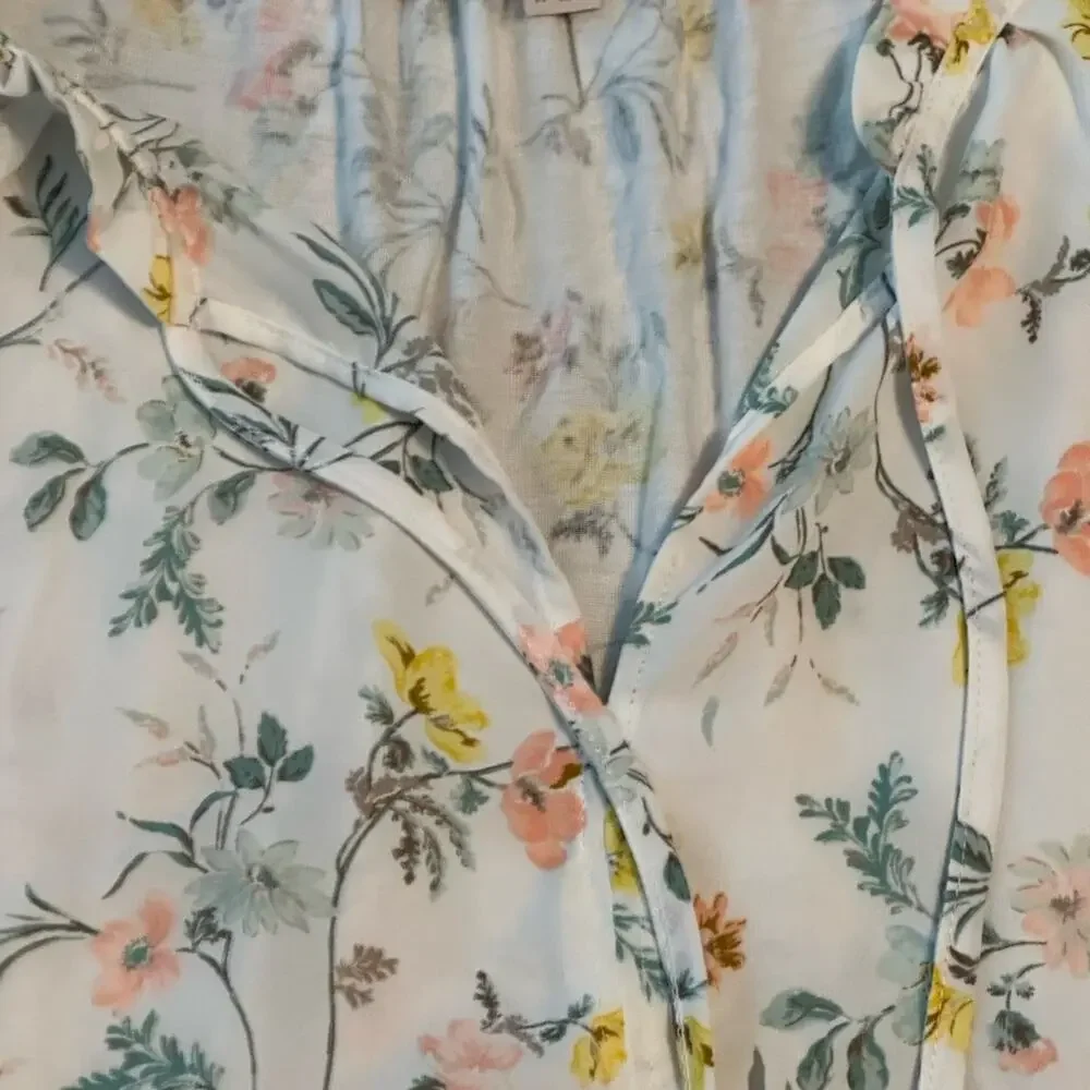 LOFT Floral Women's Shirt - v neck with string ties - Picture 7 of 7
